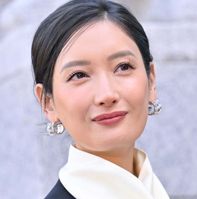 菜々緒　痩せた　主演　ドラマ　顔変化　顔変わりすぎ　げっそり