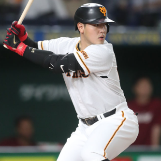 岡本和真　結婚　嫁　妻　奥さん　馴れ初め　交際　彼女　メジャー　挑戦　サポート　20歳　2016年　人柄　プロフィール　ポジティブ　性格　神奈川県出身　一般女性　2歳　年上　一目惚れ　智弁学園　小坂将商監督　巨人　WBC　村上宗隆　ホワイトソックス