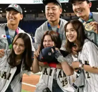 岡本和真　結婚　嫁　妻　奥さん　馴れ初め　交際　彼女　メジャー　挑戦　サポート　20歳　2016年　人柄　プロフィール　ポジティブ　性格　神奈川県出身　一般女性　2歳　年上　一目惚れ　智弁学園　小坂将商監督　巨人　WBC　村上宗隆　ホワイトソックス