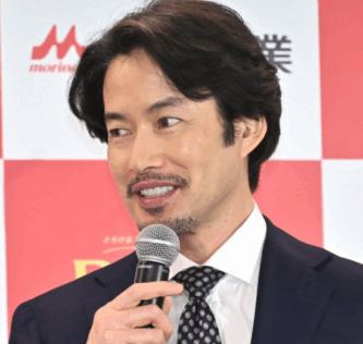 竹野内豊　結婚しない理由　倉科カナ　交際　NHK　あんぱん　独身　優柔不断　母親　サポート　同居　俳優　人気　フリーランス　プライベート