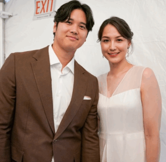 山本由伸　彼女　Niki　ニキ　丹羽仁希　元カノ　野崎萌香　交際　馴れ初め　親友　ドジャース　結婚