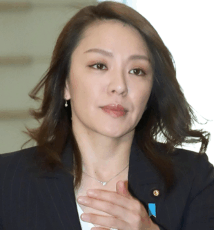 今井絵理子　橋本健　結婚　入籍　交際　婚約　自民党　自由民主党　神戸市議　内閣府大臣政務官　復興大臣政務官　参院議員　参議院議員　左手　薬指　指輪　再婚　不倫　疑惑　当選　馴れ初め　政治家