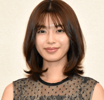 白石聖　整形　整形疑惑　顔の変化　痩せた　目　鼻　輪郭　女優　メイク　スリム　色気　大河ドラマ　NHK　2026年　豊臣兄弟　幼なじみ　直役　永野芽郁　代役出演　二股　不倫　デビュー当時　2016年　2018年　2020年　2022年　2023年　2024年　2025年　制服　高校生　体重　頬　唇