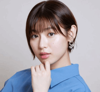 白石聖　整形　整形疑惑　顔の変化　痩せた　目　鼻　輪郭　女優　メイク　スリム　色気　大河ドラマ　NHK　2026年　豊臣兄弟　幼なじみ　直役　永野芽郁　代役出演　二股　不倫　デビュー当時　2016年　2018年　2020年　2022年　2023年　2024年　2025年　制服　高校生　体重　頬　唇