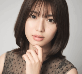 白石聖　整形　整形疑惑　顔の変化　痩せた　目　鼻　輪郭　女優　メイク　スリム　色気　大河ドラマ　NHK　2026年　豊臣兄弟　幼なじみ　直役　永野芽郁　代役出演　二股　不倫　デビュー当時　2016年　2018年　2020年　2022年　2023年　2024年　2025年　制服　高校生　体重　頬　唇