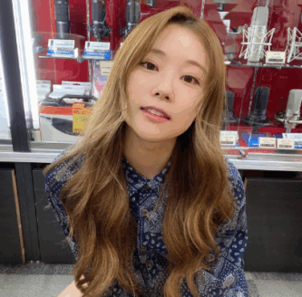 重盛さと美　かわいい　顔変わった　顔痩せ　整形　整形疑惑　韓国テイスト　メイク　シェイプアップ　めちゃイケ　レギュラー　ギャル　画像比較　眉　鼻　唇　頬　輪郭　涙袋　プロデューサー　奇跡の30代　大人　歯列矯正　フェイスライン