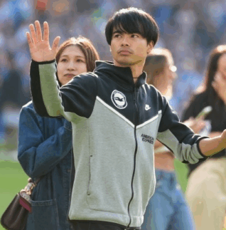 三笘薫　剣持クリア　結婚　結婚式　馴れ初め　交際　筑波大学　体育学群　同級生　1997年生まれ　山梨学院　山梨学院大附　サッカー　陸上　三段跳び　アスリート　ブライトン　イギリス　イングランド　イギリス生活　プロフィール　プロポーズ　子供