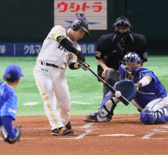 近藤健介　結婚　嫁　妻　髙橋真央　高橋真央　一般女性　札幌市在住　日本ハム　日ハム　ファイターズガール　馴れ初め　子供　長女　双子　次女　三女　横浜高校　タイトル獲得　首位打者　ホームラン王　最高出塁率　結婚後の活躍　アゲマン