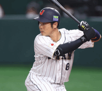近藤健介　結婚　嫁　妻　髙橋真央　高橋真央　一般女性　札幌市在住　日本ハム　日ハム　ファイターズガール　馴れ初め　子供　長女　双子　次女　三女　横浜高校　タイトル獲得　首位打者　ホームラン王　最高出塁率　結婚後の活躍　アゲマン