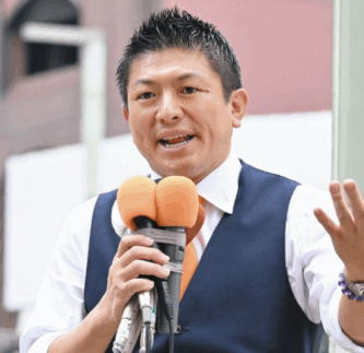 神谷宗幣　参政党　代表　嫁　妻　奥村ふみ　馴れ初め　子供　3児　3人の子供　パパ　父親　少子化対策　参院選　参議院選挙　大躍進　街頭演説