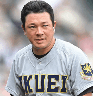 須江航　須江航監督　仙台育英　痩せた　ダイエット　イケメン　渋み　東北勢初優勝　優勝候補　顔　画像比較　夏の甲子園