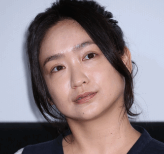 池脇千鶴　顔変わった　顔が変わってきた　顔の変化　老け顔　女優　役者　ほんまもん　ばけばけ　ヒロイン　太った　太ってきた　老けた　老けてる　役作り　加齢　40代　サザエさん　フネ　アンメット　中年女性
