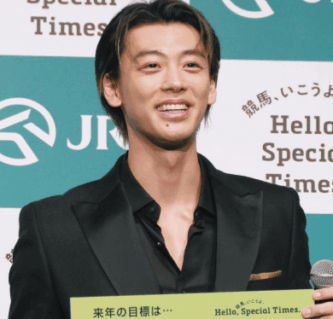 竹内涼真 禿げ 禿げてきた 禿げてる 禿げた ハゲ ハゲてきた ハゲてる ハゲた 俳優 髪型 毛量 髪が薄い おでこ広い 生え際 ヘアスタイル 撮影現場 照明 イケメン 朝ドラ ひよっこ 禿げ疑惑 ハゲ疑惑 連ドラ 主演 じゃあ、あんたが作ってみろよ