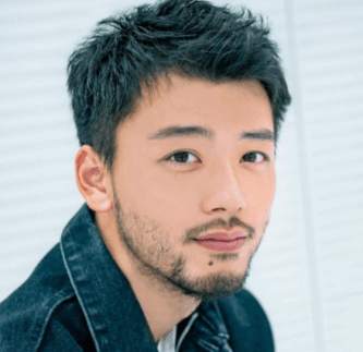 竹内涼真　禿げ　禿げてきた　禿げてる　禿げた　ハゲ　ハゲてきた　ハゲてる　ハゲた　俳優　髪型　毛量　髪が薄い　おでこ広い　生え際　ヘアスタイル　撮影現場　照明　イケメン　朝ドラ　ひよっこ　禿げ疑惑　ハゲ疑惑　連ドラ　主演　じゃあ、あんたが作ってみろよ