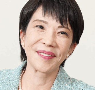 高市早苗　顔が怖い　顔の怖さ　自民党　総理大臣　石破茂　小泉進次郎　女性初の総理大臣　笑顔　ボコボコ顔　顔がボコボコ　目つきが怖い　ストレス　年齢　野心家　総裁選出馬