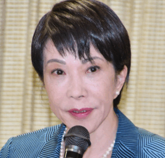 高市早苗　顔が怖い　顔の怖さ　自民党　総理大臣　石破茂　小泉進次郎　女性初の総理大臣　笑顔　ボコボコ顔　顔がボコボコ　目つきが怖い　ストレス　年齢　野心家　総裁選出馬