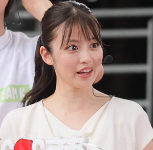 今田美桜　前髪　前髪あり　髪型　ヘアスタイル　髪型変わった　かわいい　あんぱん　のぶ　デビュー時　2013年　高校生　高校時代　目　目元　唇　メイク　色気　顔小さい　小顔　小顔効果　世界陸上　アンバサダー