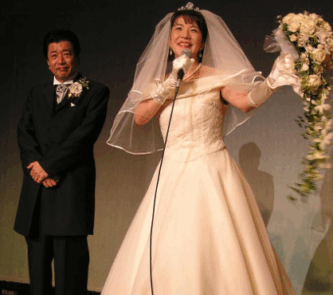 高市早苗　山本拓　馴れ初め　結婚　交際0日婚　電話　プロポーズ　衆院選　2004年　披露宴　2017年　離婚　政策の不一致　自民党　衆議院議員　落選　総理大臣　自民党総裁　小泉進次郎　安倍晋三　女性初の自民党総裁　女性初の総理大臣　復縁　再婚　大臣