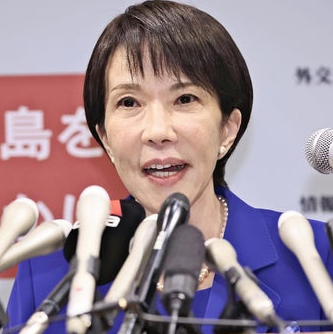 高市早苗　新総裁　自民党総裁　総理大臣　内閣総理大臣　女性初　顔の変化　顔が変わった　メイクの変化　ナチュラルメイク　眉毛　眉　しわ　痩せた　アイライン　政調会長　経済安保担当大臣