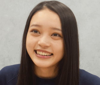 髙石あかり　髙石あかり　整形　整形疑惑　顔変わった　目　クマ　涙袋　二重　口元　鼻筋　鼻　頬　小顔　顎　輪郭　フェイスライン　かわいい　キュート　色気　大人　画像比較　メイク　照明　光　脂肪　矯正　ばけばけ　NHK　連続テレビ小説　ヒロイン　松野トキ