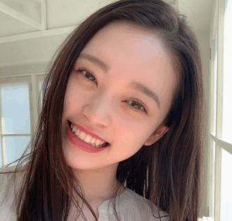髙石あかり　髙石あかり　整形　整形疑惑　顔変わった　目　クマ　涙袋　二重　口元　鼻筋　鼻　頬　小顔　顎　輪郭　フェイスライン　かわいい　キュート　色気　大人　画像比較　メイク　照明　光　脂肪　矯正　ばけばけ　NHK　連続テレビ小説　ヒロイン　松野トキ
