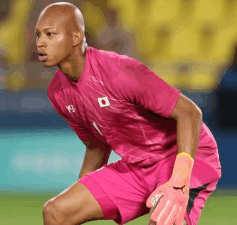 小久保玲央ブライアン　髪の毛　髪　髪型　円形脱毛症　病気　スキンヘッド　清潔感　サッカー　日本代表　シントトロイデン　柏レイソル　ゴールキーパー　GK　守護神　ワールドカップ　キリンチャレンジカップ　スタメン　森保一　憧れの選手　テア・シュテーゲン　大久保嘉人　フランサ　父親　お父さん　ヘアスタイル　いつから　坊主　柏レイソルU-15　中学生　中学生年代　ジュニアユース