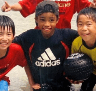 小久保玲央ブライアン　髪の毛　髪　髪型　円形脱毛症　病気　スキンヘッド　清潔感　サッカー　日本代表　シントトロイデン　柏レイソル　ゴールキーパー　GK　守護神　ワールドカップ　キリンチャレンジカップ　スタメン　森保一　憧れの選手　テア・シュテーゲン　大久保嘉人　フランサ　父親　お父さん　ヘアスタイル　いつから　坊主　柏レイソルU-15　中学生　中学生年代　ジュニアユース