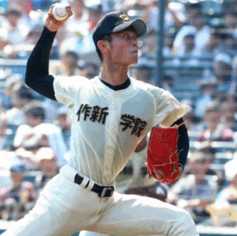 今井達也　髪　髪型　長髪　ロン毛　高橋光成　髙橋光成　西武　エース　3年連続　二桁勝利　作新学院　甲子園　優勝　2016年　ドラフト1位　メジャー　移籍　メジャーリーグ　メジャーリーガー　チームロン毛　色気　画像比較