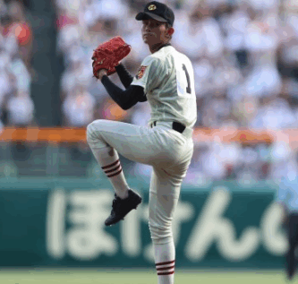 今井達也　髪　髪型　長髪　ロン毛　高橋光成　髙橋光成　西武　エース　3年連続　二桁勝利　作新学院　甲子園　優勝　2016年　ドラフト1位　メジャー　移籍　メジャーリーグ　メジャーリーガー　チームロン毛　色気　画像比較