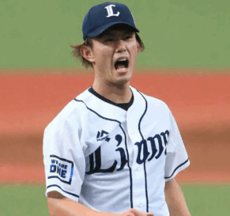 今井達也　髪　髪型　長髪　ロン毛　高橋光成　髙橋光成　西武　エース　3年連続　二桁勝利　作新学院　甲子園　優勝　2016年　ドラフト1位　メジャー　移籍　メジャーリーグ　メジャーリーガー　チームロン毛　色気　画像比較