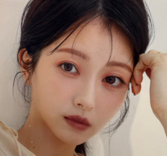 浜辺美波　顔の変化　顔変わった　整形　疑惑　顔痩せ　ダイエット　痩身　メイク　NHK　大河ドラマ　豊臣兄弟！　寧々　別人　見た目　成長　色気　大人　垢抜け　頬がこける　画像比較　国民的女優　紅白歌合戦　司会　ほどなく、お別れです　目黒蓮