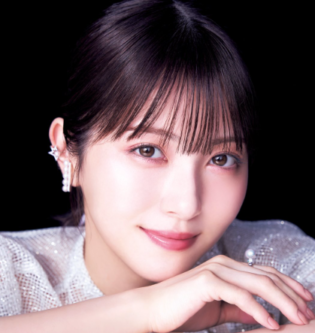 浜辺美波　顔の変化　顔変わった　整形　疑惑　顔痩せ　ダイエット　痩身　メイク　NHK　大河ドラマ　豊臣兄弟！　寧々　別人　見た目　成長　色気　大人　垢抜け　頬がこける　画像比較　国民的女優　紅白歌合戦　司会　ほどなく、お別れです　目黒蓮