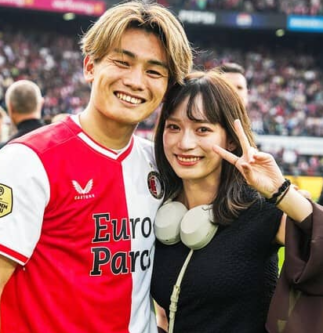 上田綺世 嫁 妻 奥さん 由布菜月 モデル YouTuber プロフィール 馴れ初め 出会い 友達の友達 食事会 きっかけ オランダ フェイエノールト 鹿島アントラーズ 鹿島学園 サッカー ワールドカップ カタール 東京オリンピック ゴール フォワード 夫 旦那 好きなところ 性格 ポジティブ 結婚 妊娠 ご懐妊 ベルギー アスリートフードマイスター 資格取得 子供