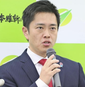 吉村洋文 妻 嫁 奥さん 洋子さん 大阪府知事 大阪市長 政治家 日本維新の会 大阪維新の会 結婚 馴れ初め 合コン 出会い アプローチ 子供 娘 双子 息子 大阪都構想 職歴 キャビンアテンダント 元CA 北海道出身 出直し選挙